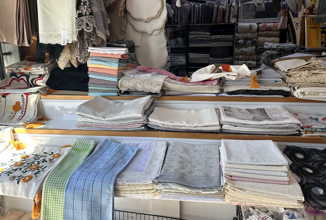 Tela Home mağazasında masa örtüsü, runner ve dantel ürün çeşitleri - Ankara Etimesgut